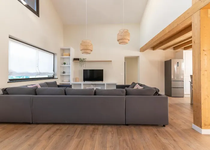 Villa Fidalsa North Style Arosteguieta